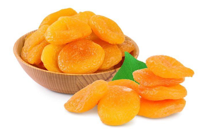 Dried,Apricots,In,Wooden,Bowl,Isolated,On,White,Background,With